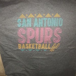 Men’s Spurs tee